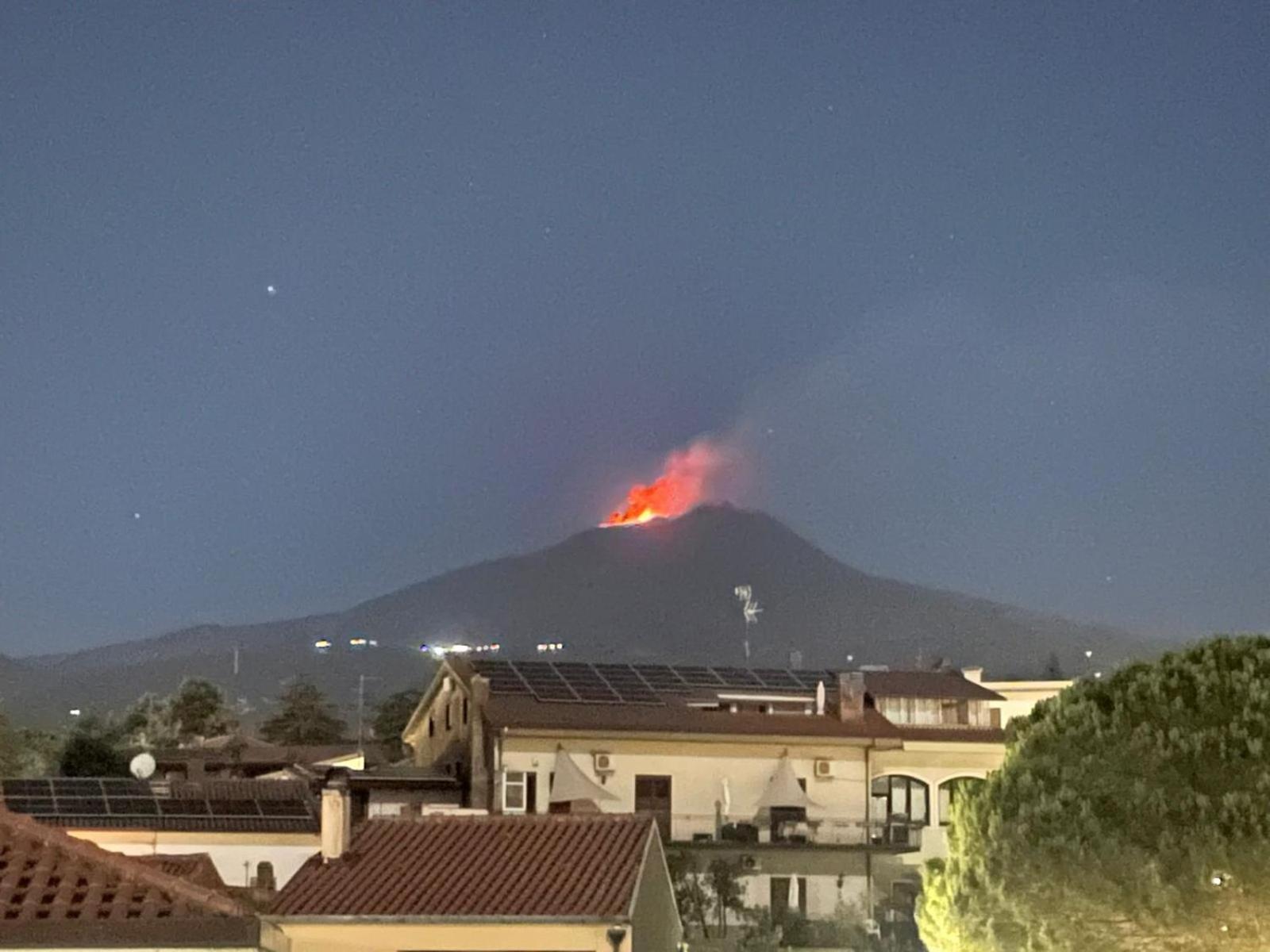 Bed and Breakfast La Dama Dell'Etna Nicolosi Exterior foto